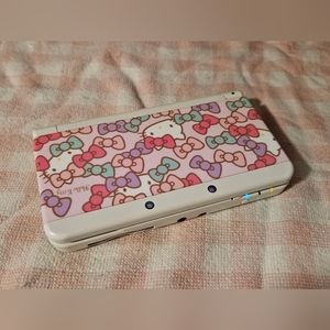 Nintendo New 3DS Hello Kitty White Pink Console + Charger (USA Seller)